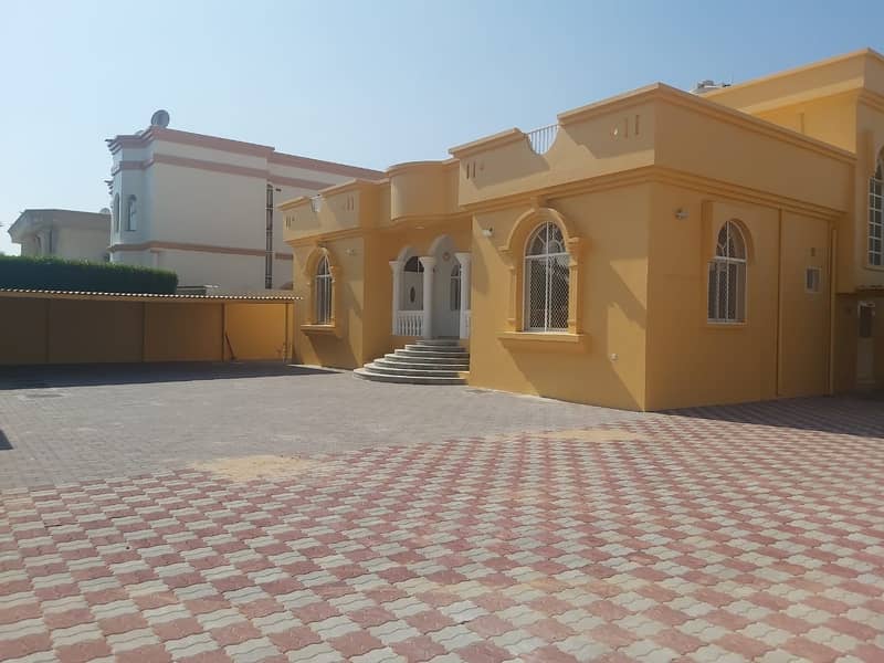 4 bedroom hall villa for rent in Al Ramaqiya