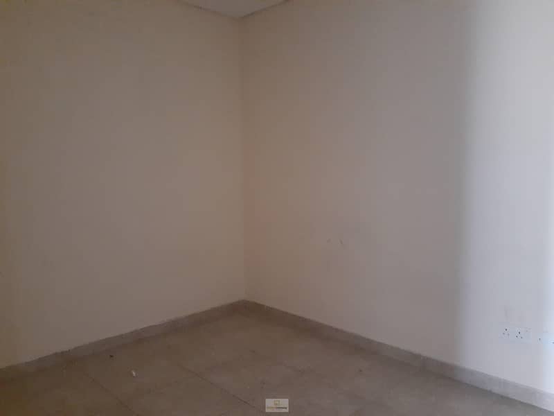 12 Spacious 2 Bedroom plus Study | Chiller Free | Parking