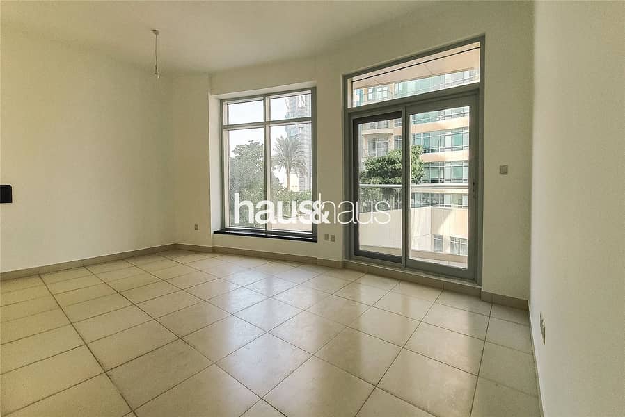 Low Floor| Available Boulevard Pool View