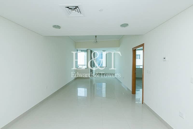 Vacant on Middle Floor with Partial Sea View