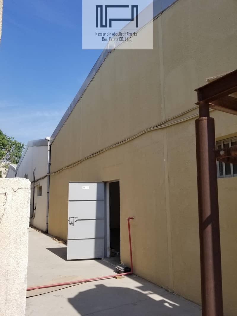 12 Spacious Commercial Warehouse in Deira near Gargash service center Direct from Landlord