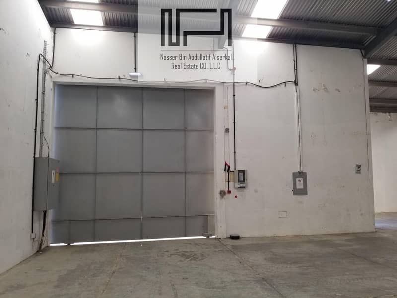 13 Spacious Commercial Warehouse in Deira near Gargash service center Direct from Landlord