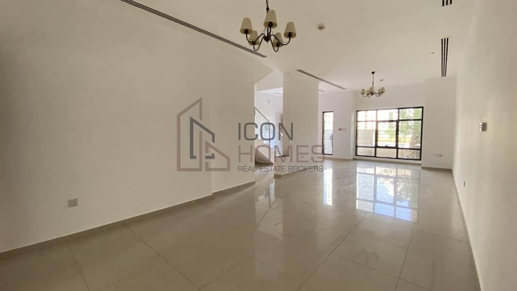 Modern style 4br+ maid villa | Well Maintained |