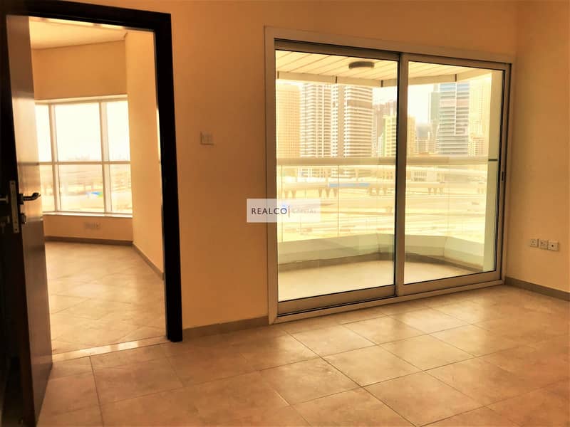 Sizzling Deal!! 2 Bedroom With Store room Near Metro