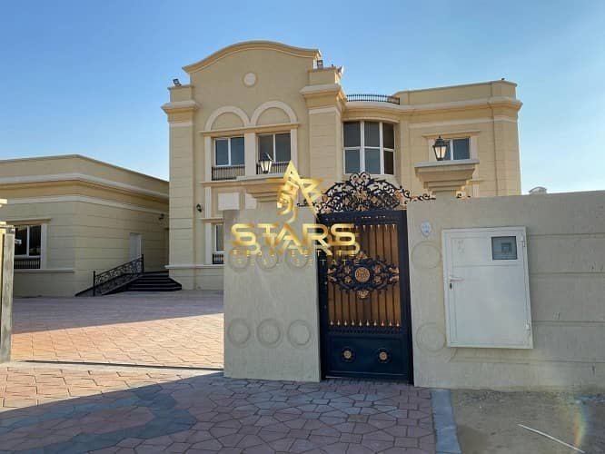 Luxury | 6 Bedroom Villa | Almost New | Perfect Amenities | For Sale Luxury | 6 Bedroom Villa | Almost New | Perfect Amenities | For Sale