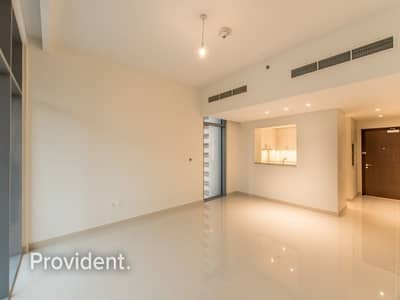 Low Floor 1 BR with a Study| Ready to Move-In Low Floor 1 BR with a Study| Ready to Move-In