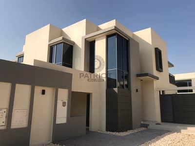 Upscale 5 Bedroom Townhouse + Maid Upscale 5 Bedroom Townhouse + Maid