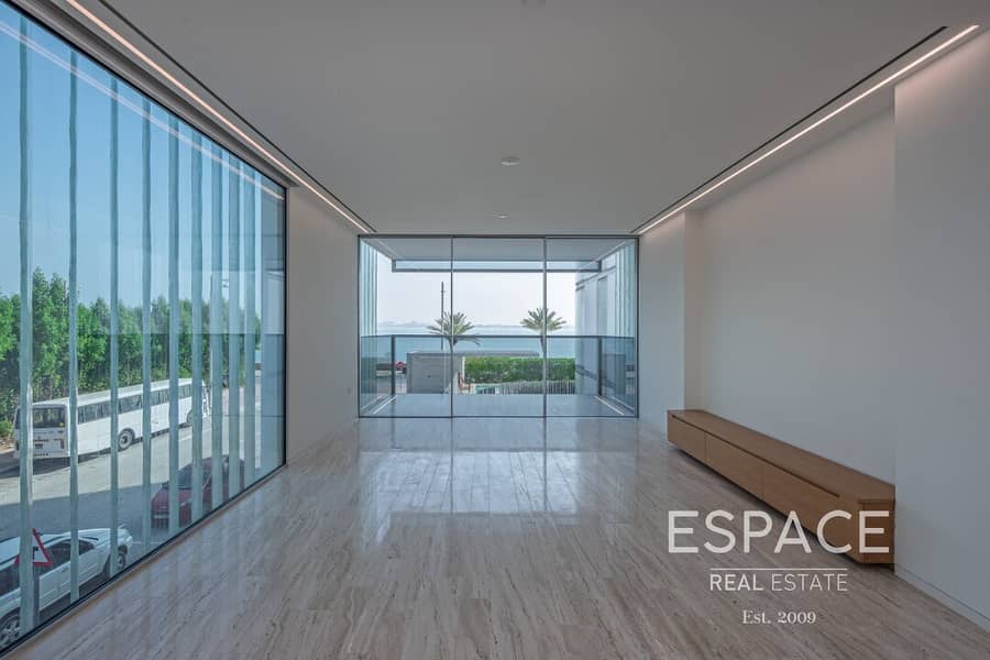 5 Luxury 3 Bed | Brand New | Beach Access