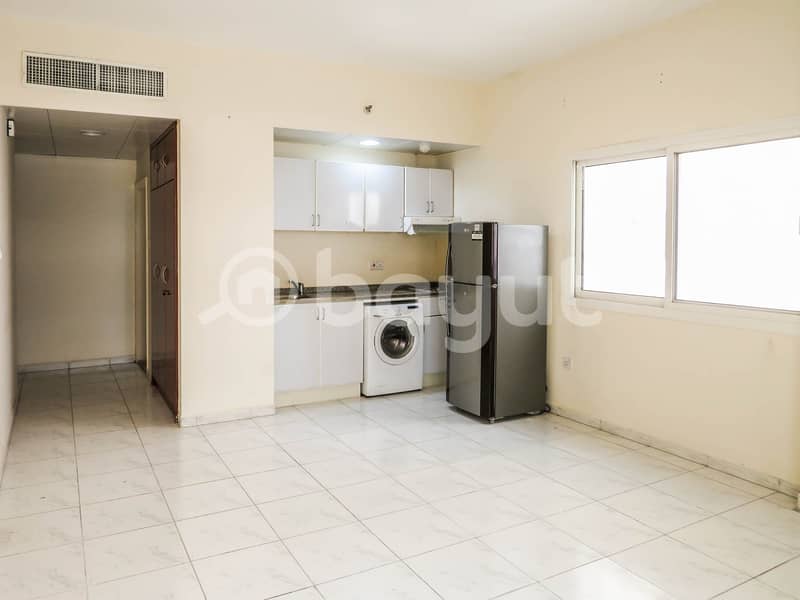 1 MONTH FREE STUDIO WITH KITCHEN APPLIANCES NEAR GREEN HOUSE