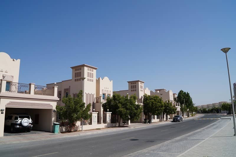 3 Multiple 3, 4 and 5bed villas r available in affordable price