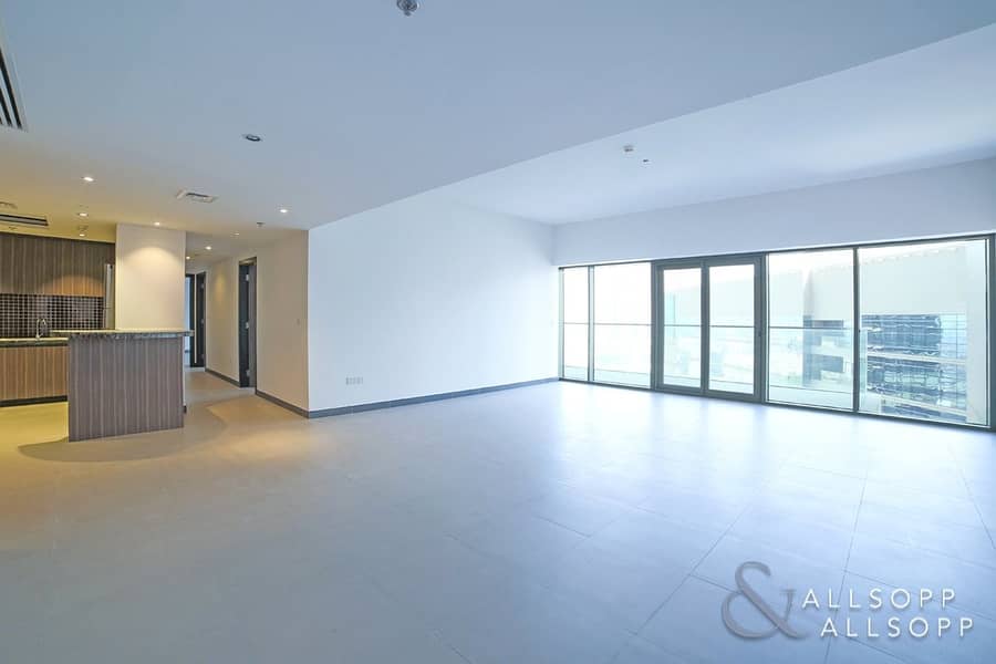 7 LUXURY | 2600 SQFT | VACANT | ONYX TOWER