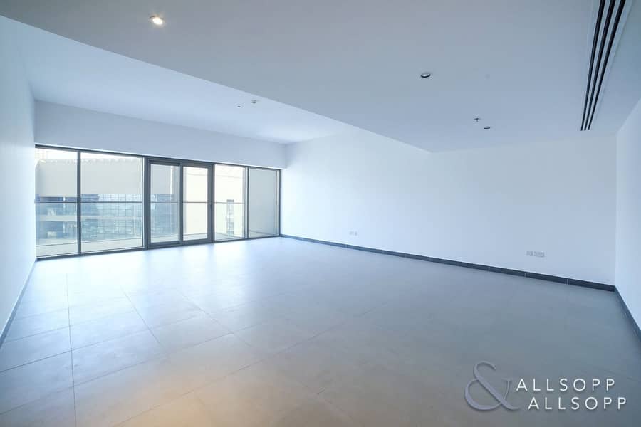 LUXURY | 2600 SQFT | VACANT | ONYX TOWER