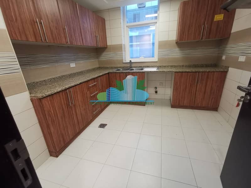 Newly Renovated 2 BHK W/ AMAZING FINISHING! Newly Renovated 2 BHK W/ AMAZING FINISHING!