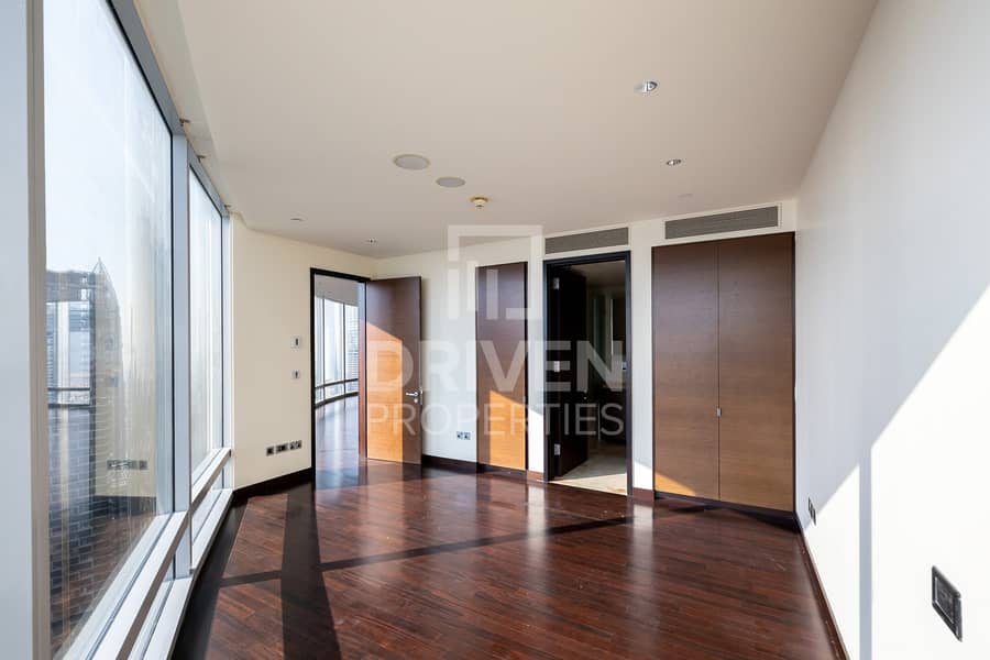 8 On Mid floor |Panoramic view | No Columns