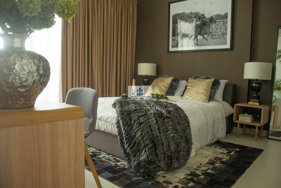 FURNISHED | 20 sec walk to Metro | Chiller Free | Main Rd View FURNISHED | 20 sec walk to Metro | Chiller Free | Main Rd View