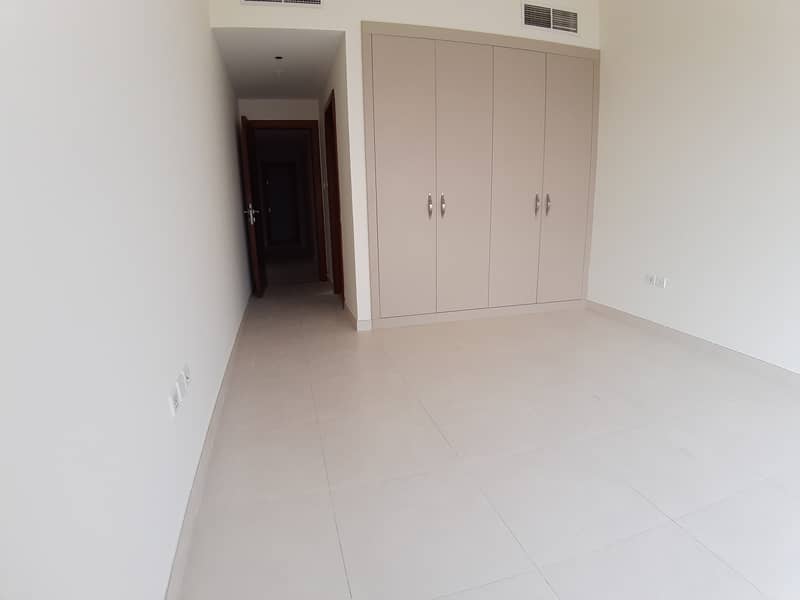 1 Month free luxurious 3 bhk with maid room only 90k Al jaddaf