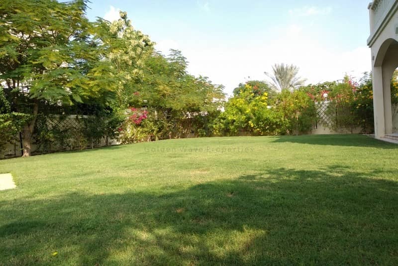 Ring In The New Year With Beautiful Villa With Lush Green Garden