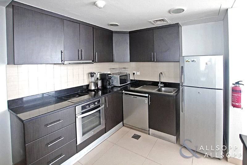 5 Modern 3 Bed | Upgraded | Fully Furnished