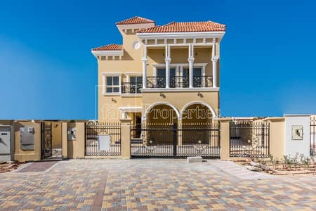 Great Finish|Modern|Park|Fenced|Custom.B Great Finish|Modern|Park|Fenced|Custom.B
