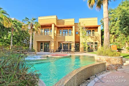Backs Golf Course | 5 Beds | Luxury Villa Backs Golf Course | 5 Beds | Luxury Villa