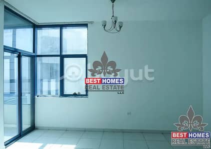 Clean & Specious with Parking I Ready To Move !