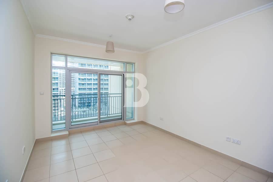 Vacant| Downtown view|1 Bed| Bright| Spacious