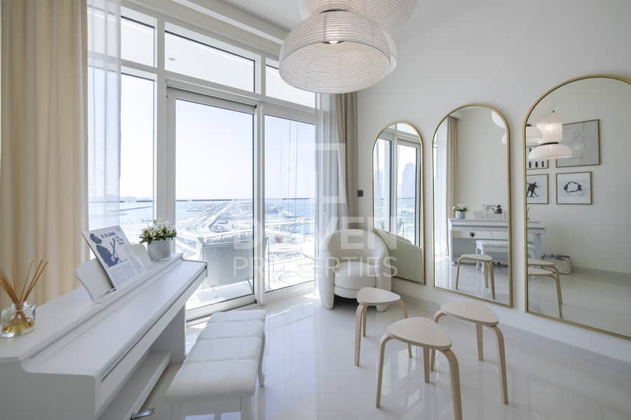 Spacious Penthouse Apartment | Sea Views