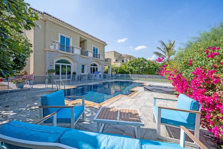 Stunning B1 | Golf Course View | Infinity Pool Stunning B1 | Golf Course View | Infinity Pool