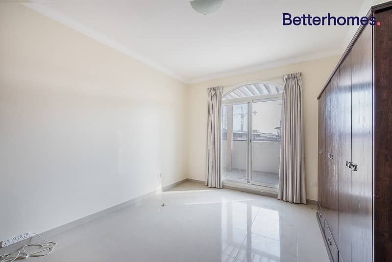 3 Large 2bed | Community View | 2 Parkings