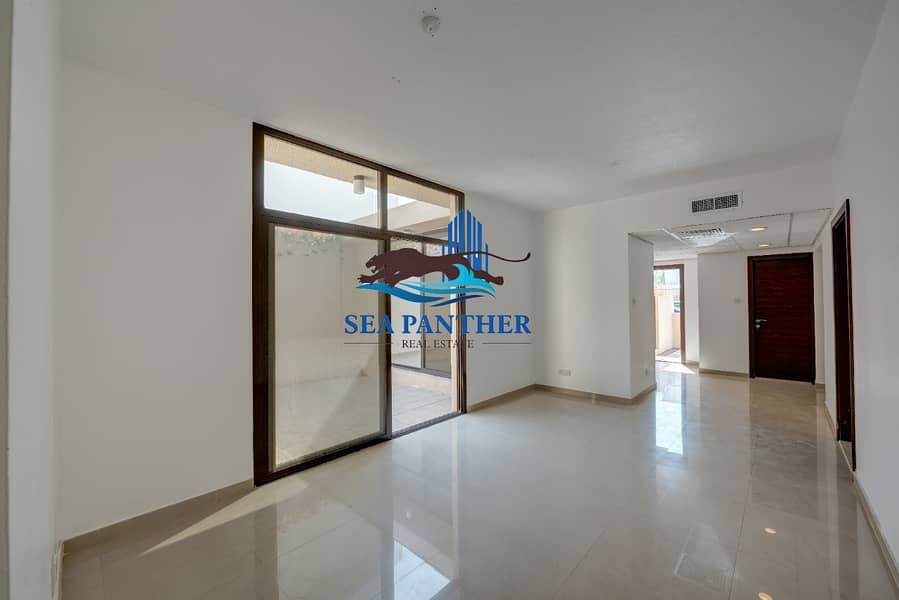 4 MULTIPLE VILLAS AVAILABLE | UMM SUQEIM | AED 160K