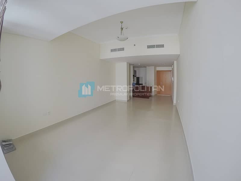 Stunning 1 BR |Vacant |Partial Sea View |For sale