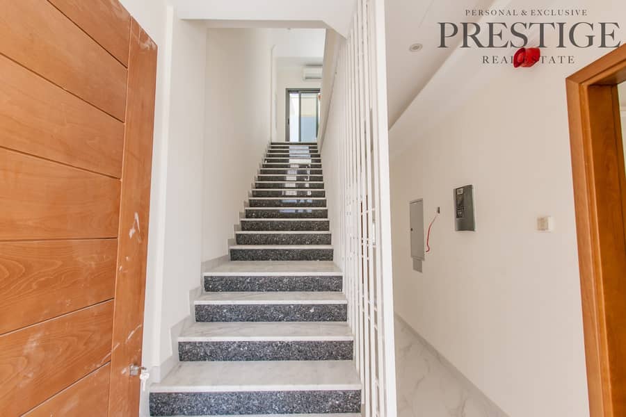 11 5 Bedroom Large | Brand New Townhouse | Park