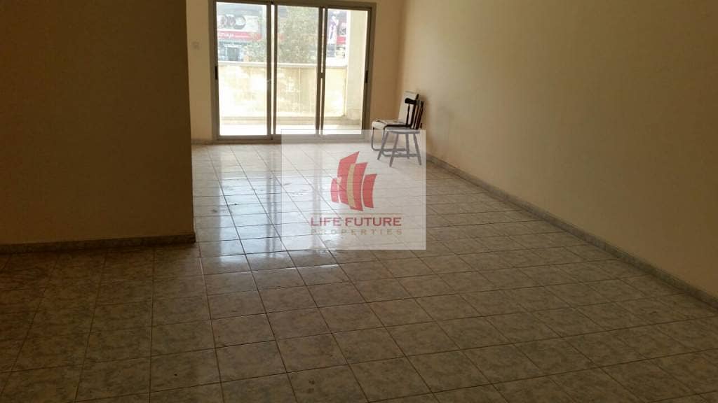Huge very well maintained Office in Abu Hail Near to Al Qiyadah Metro in 80K 4 Cheques