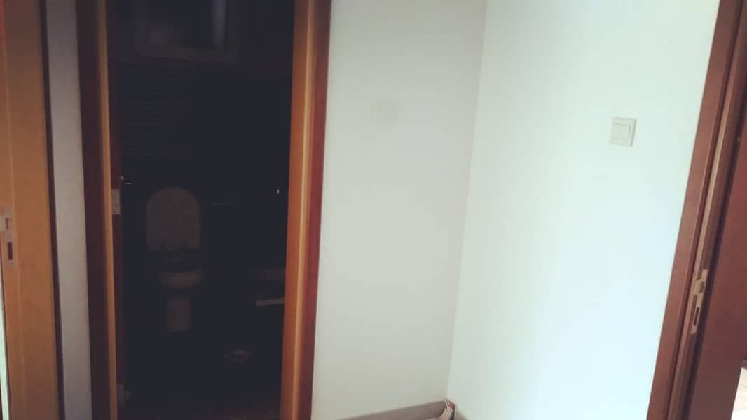1 BHK مع شرفة 21000AED. . . . 1 BHK مع شرفة 21000AED. . . .