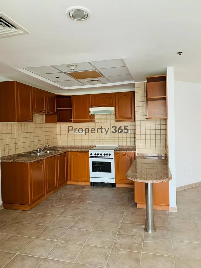 3 Best Deal / 3 bedrooms / Spacious Layout