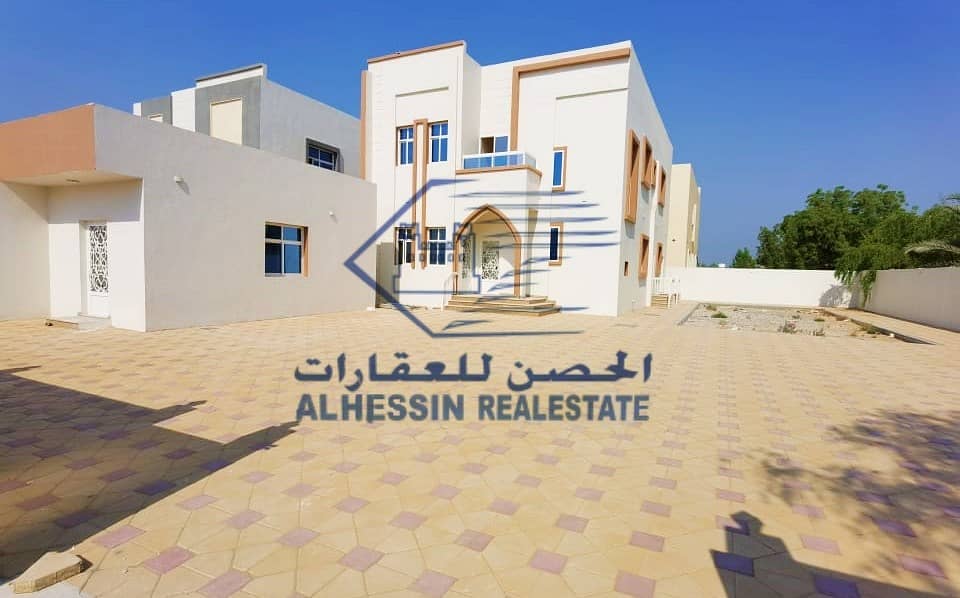 Beautiful Modern 5 Bedroom Villa on Quite Street Musherief Villas