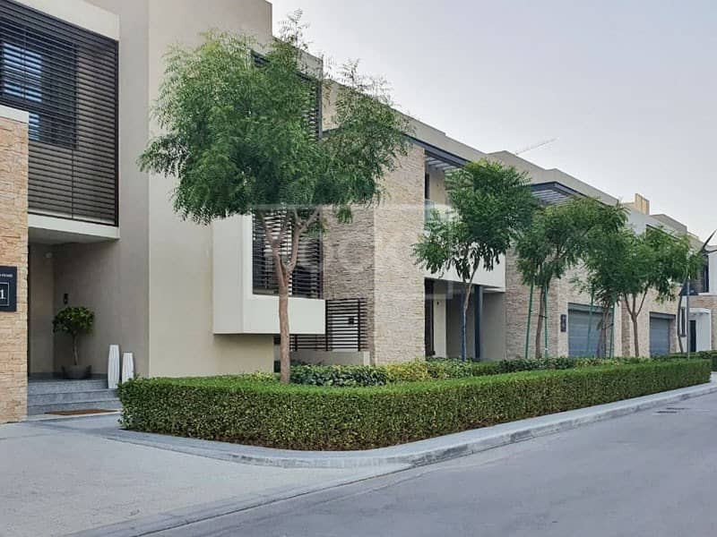 Corner Villa | 4 Bed plus Maids | 3 Parking | MBR City Corner Villa | 4 Bed plus Maids | 3 Parking | MBR City