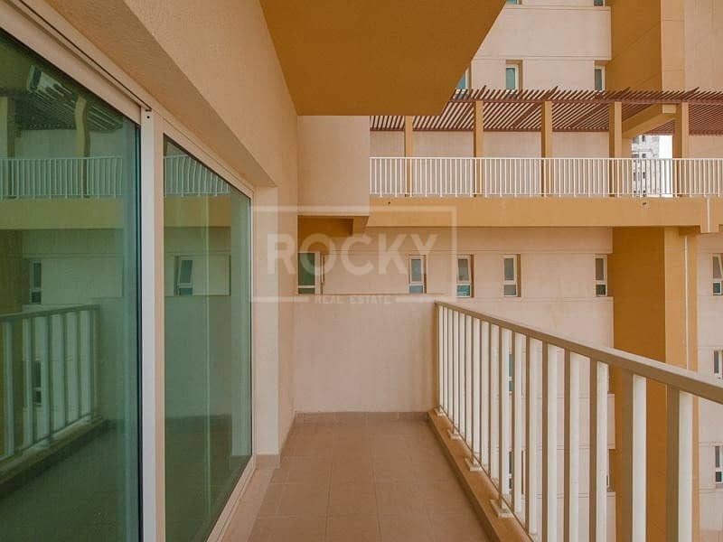 16 Spacious | 1-Bed | Pool View | IMPZ