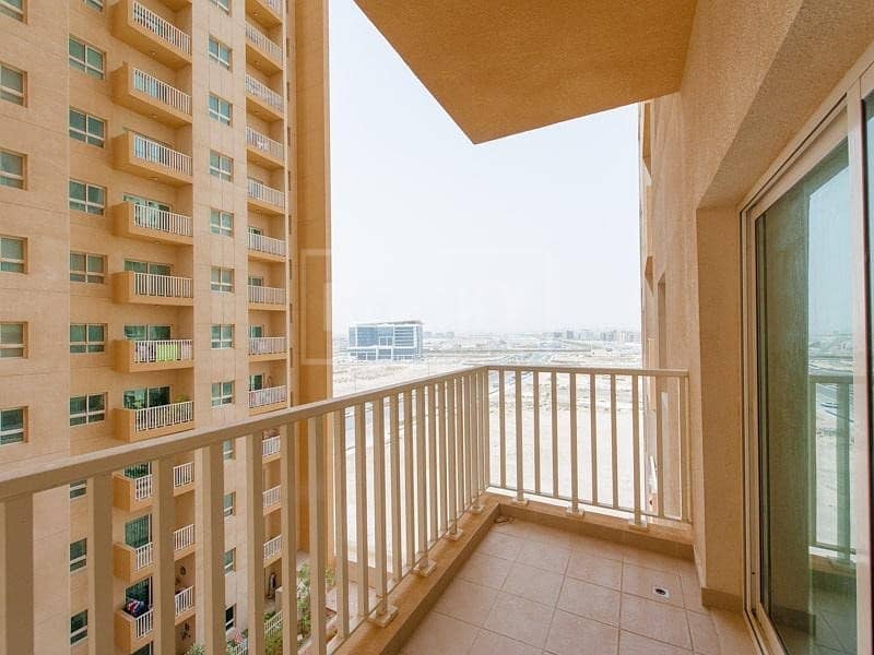 19 Spacious | 1-Bed | Pool View | IMPZ