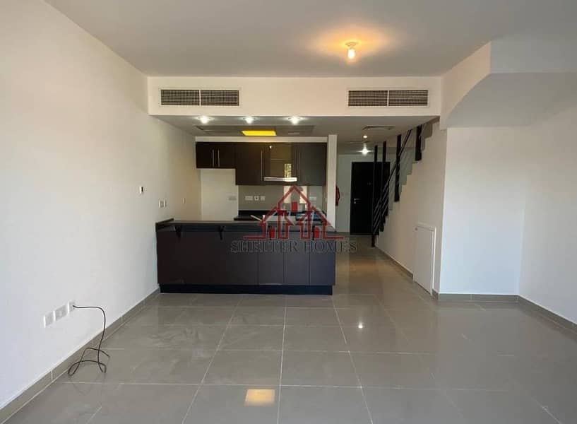 Do Not Miss This Offer to Live in This Beautiful Unit ! Do Not Miss This Offer to Live in This Beautiful Unit !