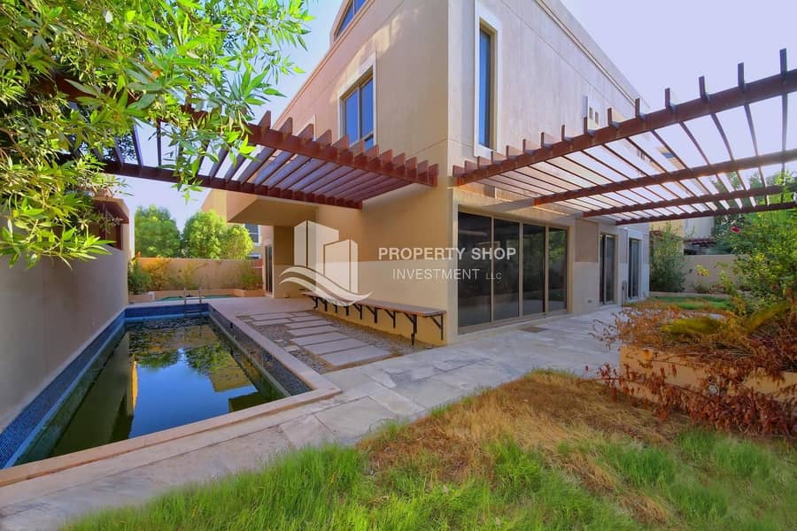 Magnificent 4+Maid Villa with Private Pool & Garden!! Magnificent 4+Maid Villa with Private Pool & Garden!!