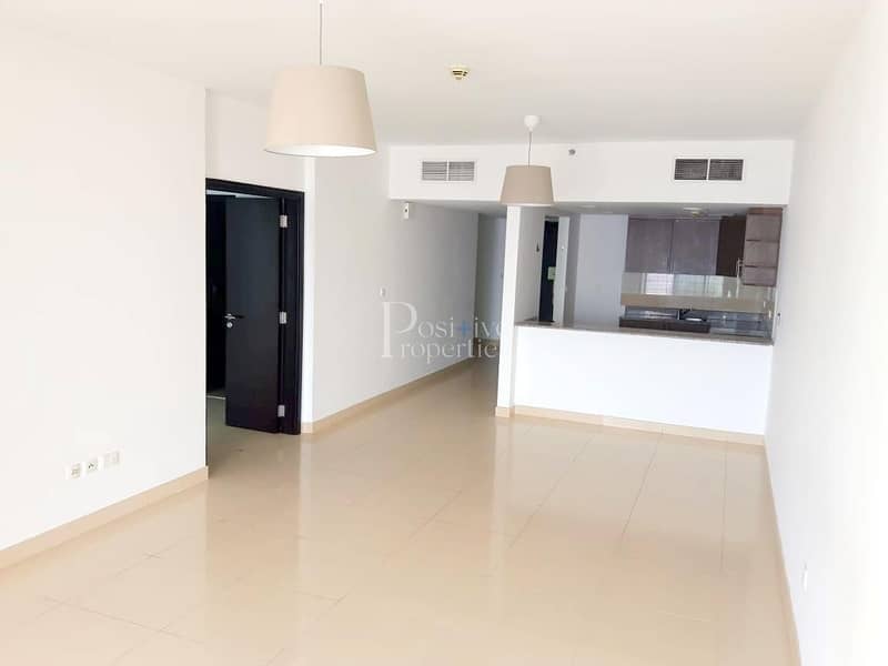 Beautiful 1BR | Huge Bathroom Beautiful 1BR | Huge Bathroom
