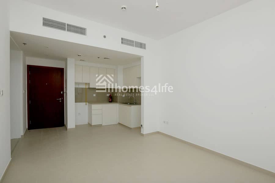 Amazing Panoramic Full Pool View 1 Bed Apartment Amazing Panoramic Full Pool View 1 Bed Apartment