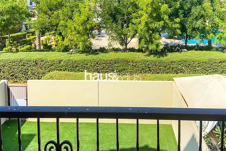 Pool backing | Single row | Desirable Location Pool backing | Single row | Desirable Location