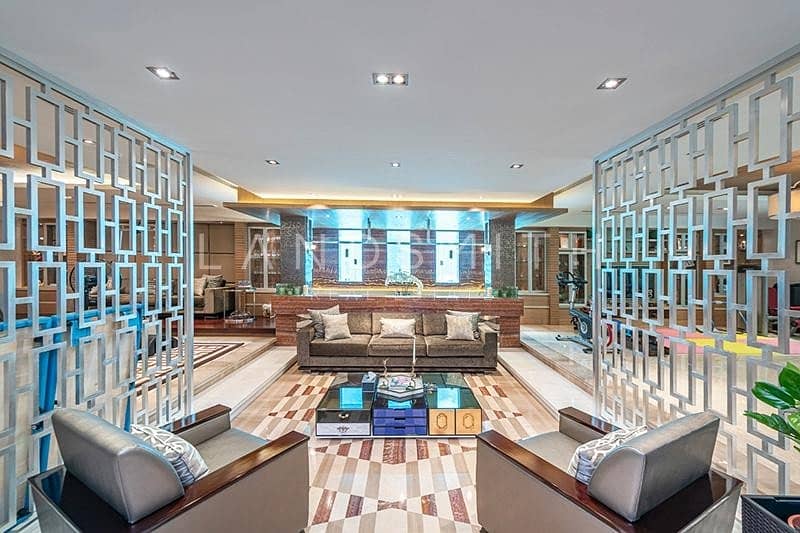 39 Gorgeous 6 BR Villa in Emirates Hills