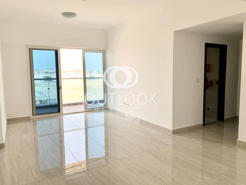 Pay 12 Chqs | Luxury Apartment | Near Metro Pay 12 Chqs | Luxury Apartment | Near Metro