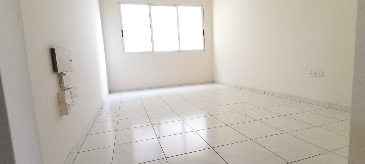 BIG DEAL NO DEPOSIT 3BHK WITH CENTRAL AC / GAS ONLY 35K BIG DEAL NO DEPOSIT 3BHK WITH CENTRAL AC / GAS ONLY 35K