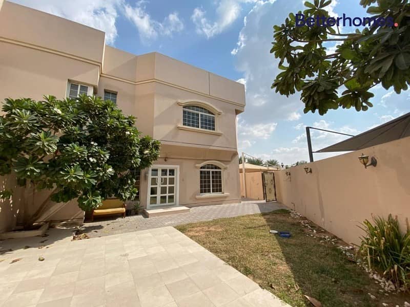 4 Bedrooms with Large Landscaped Garden