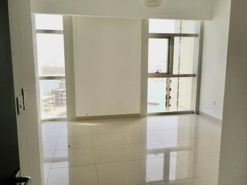 6 Great Finishing apartment in Reem Island.