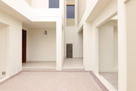 Contemporary Beautiful 3BR+Maid I Town square Noor Contemporary Beautiful 3BR+Maid I Town square Noor